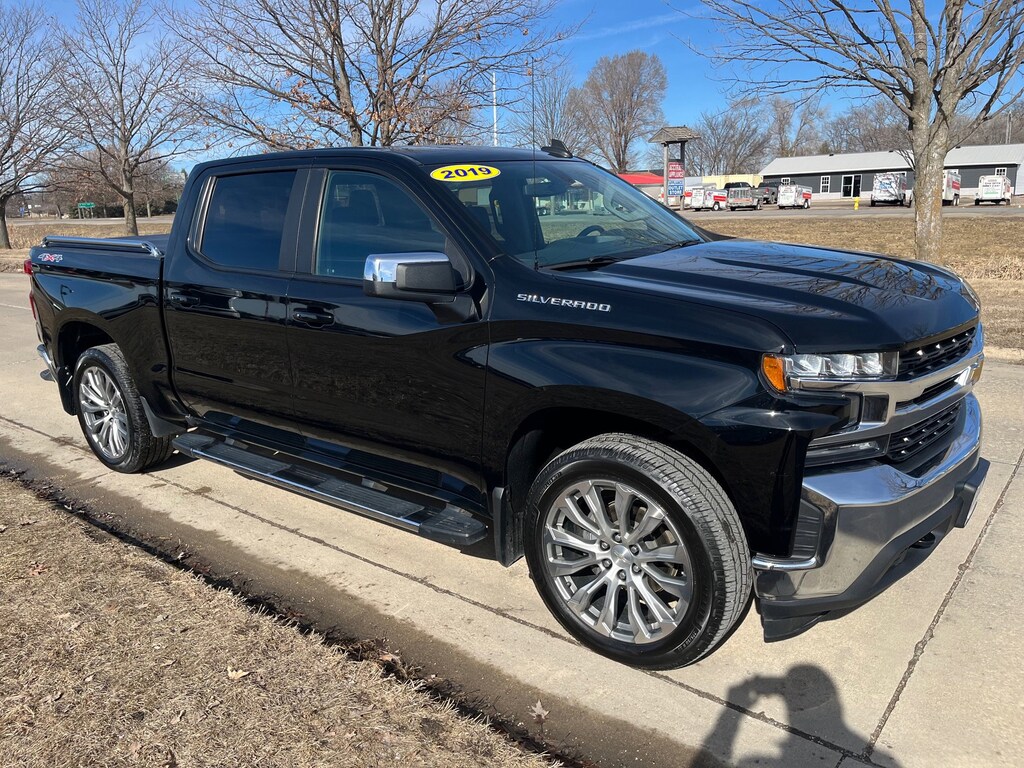Used 2019 Chevrolet Silverado 1500 LT 4WD Crew Cab 147