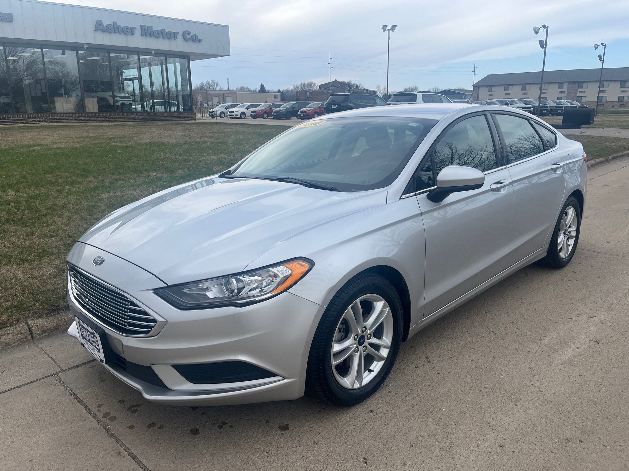 Used 2018 Ford Fusion SE with VIN 3FA6P0HD3JR251258 for sale in Spencer, IA