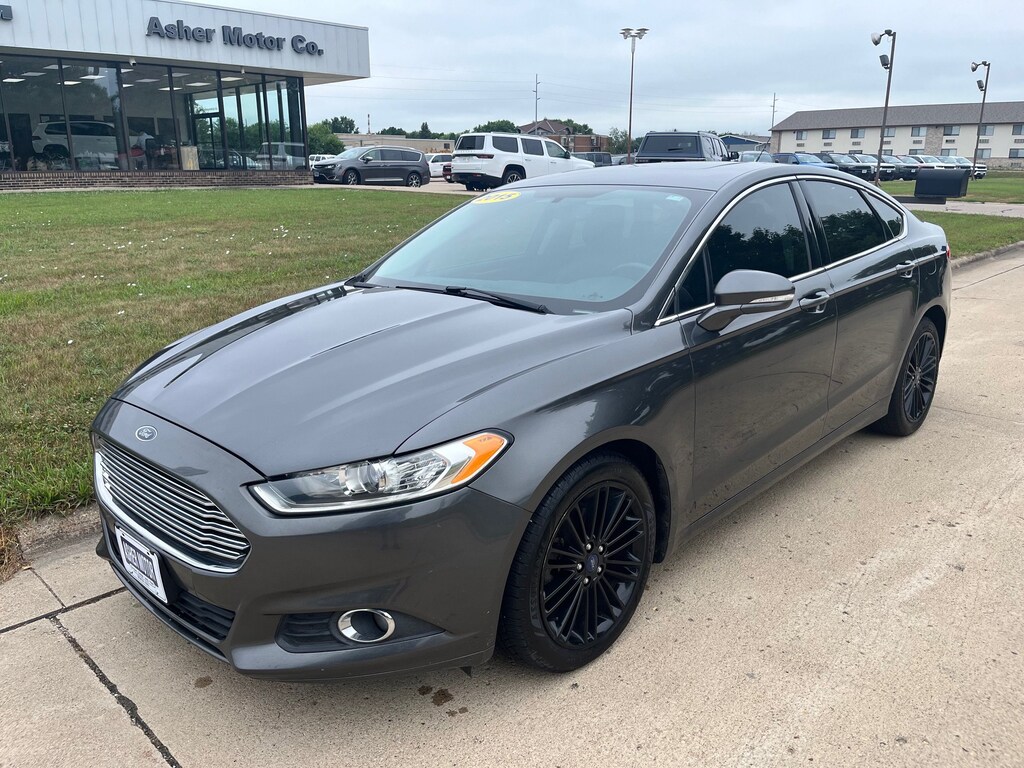 Used 2015 Ford Fusion SE Sedan