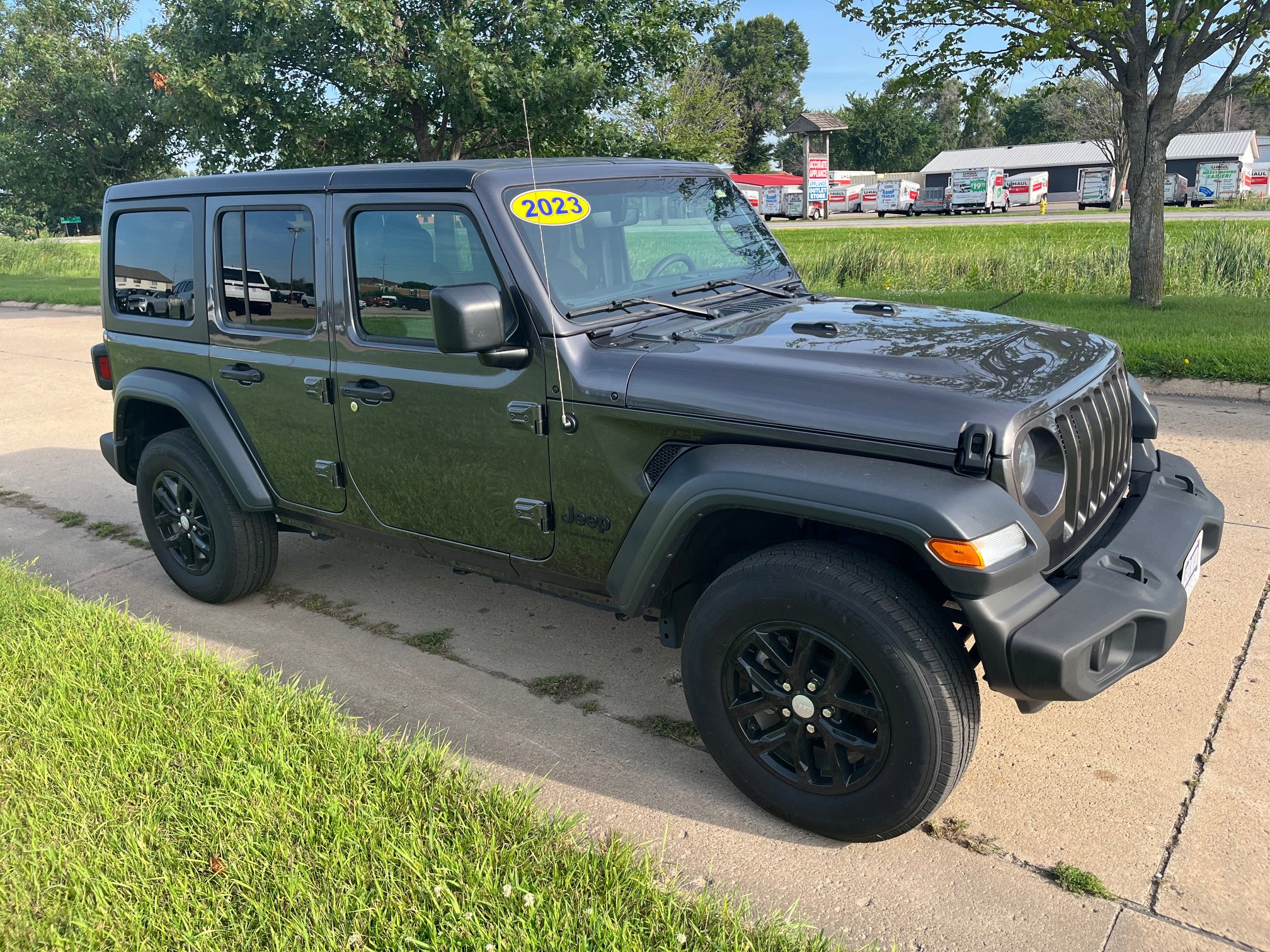 2023 Jeep Wrangler Sport S photo 4