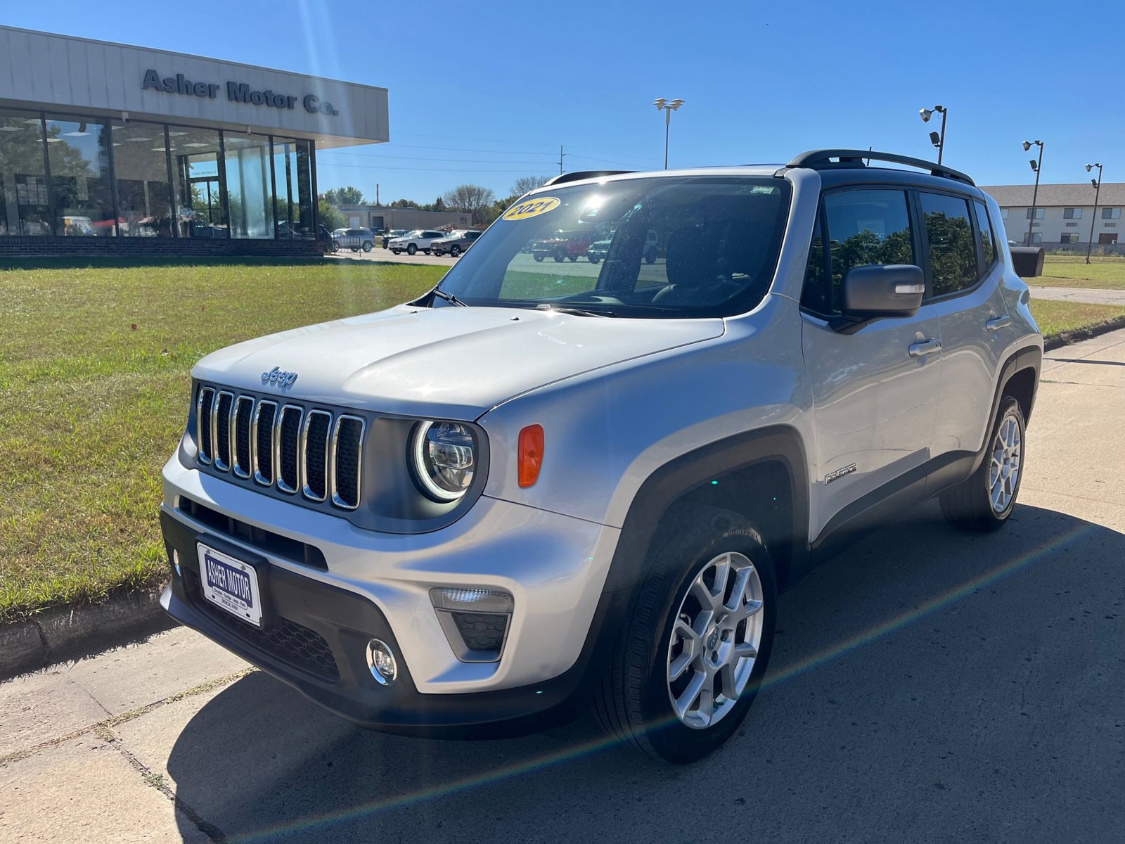 Used 2021 Jeep Renegade Limited with VIN ZACNJDD14MPN31941 for sale in Spencer, IA