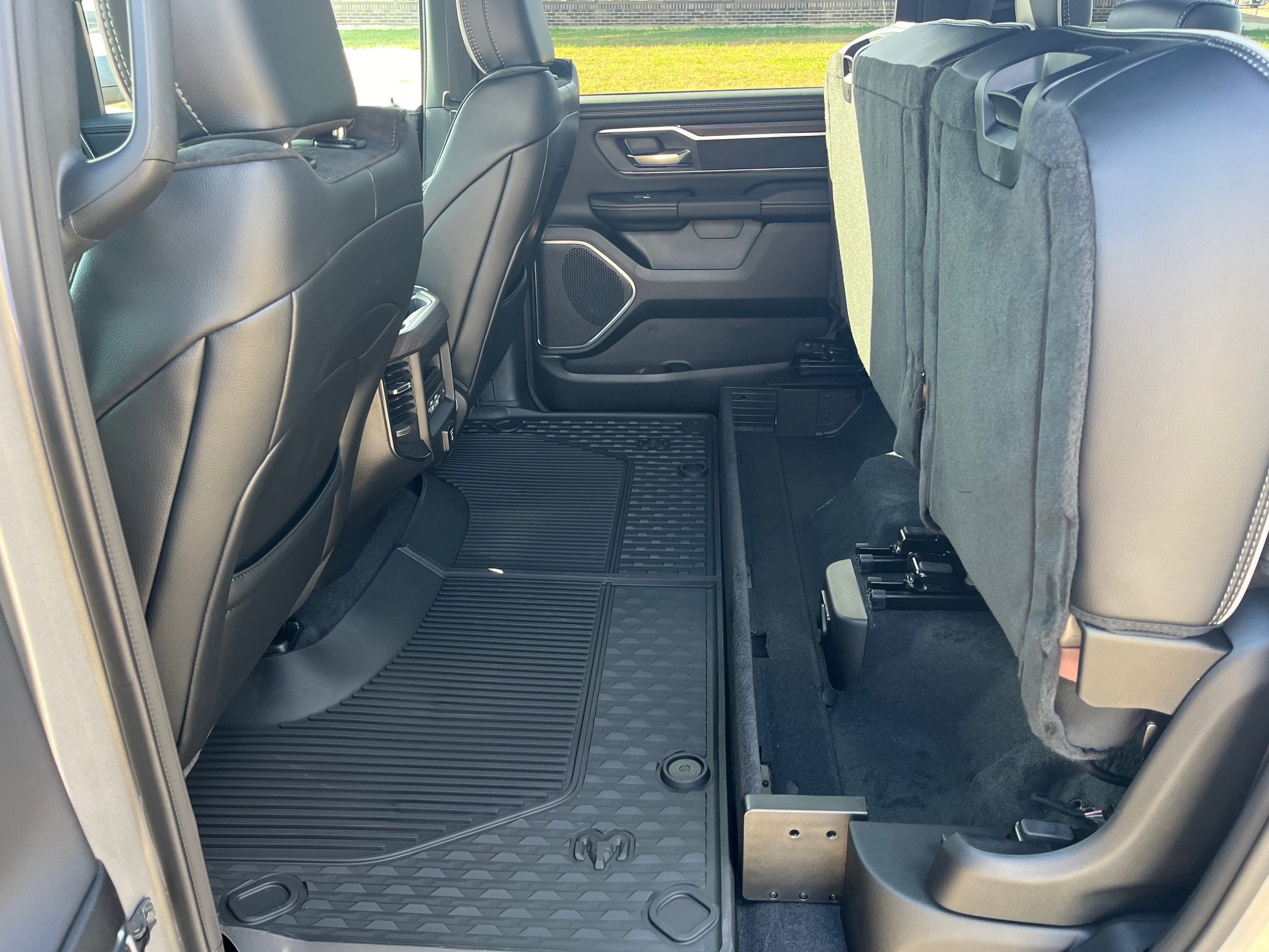 2026 RAM 1500 Laramie - Photo 31