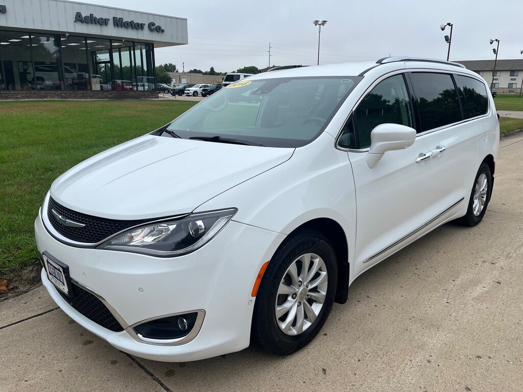 Used 2018 Chrysler Pacifica Touring L FWD