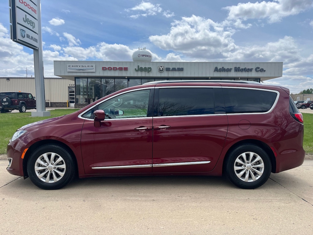 Used 2018 Chrysler Pacifica Touring L FWD