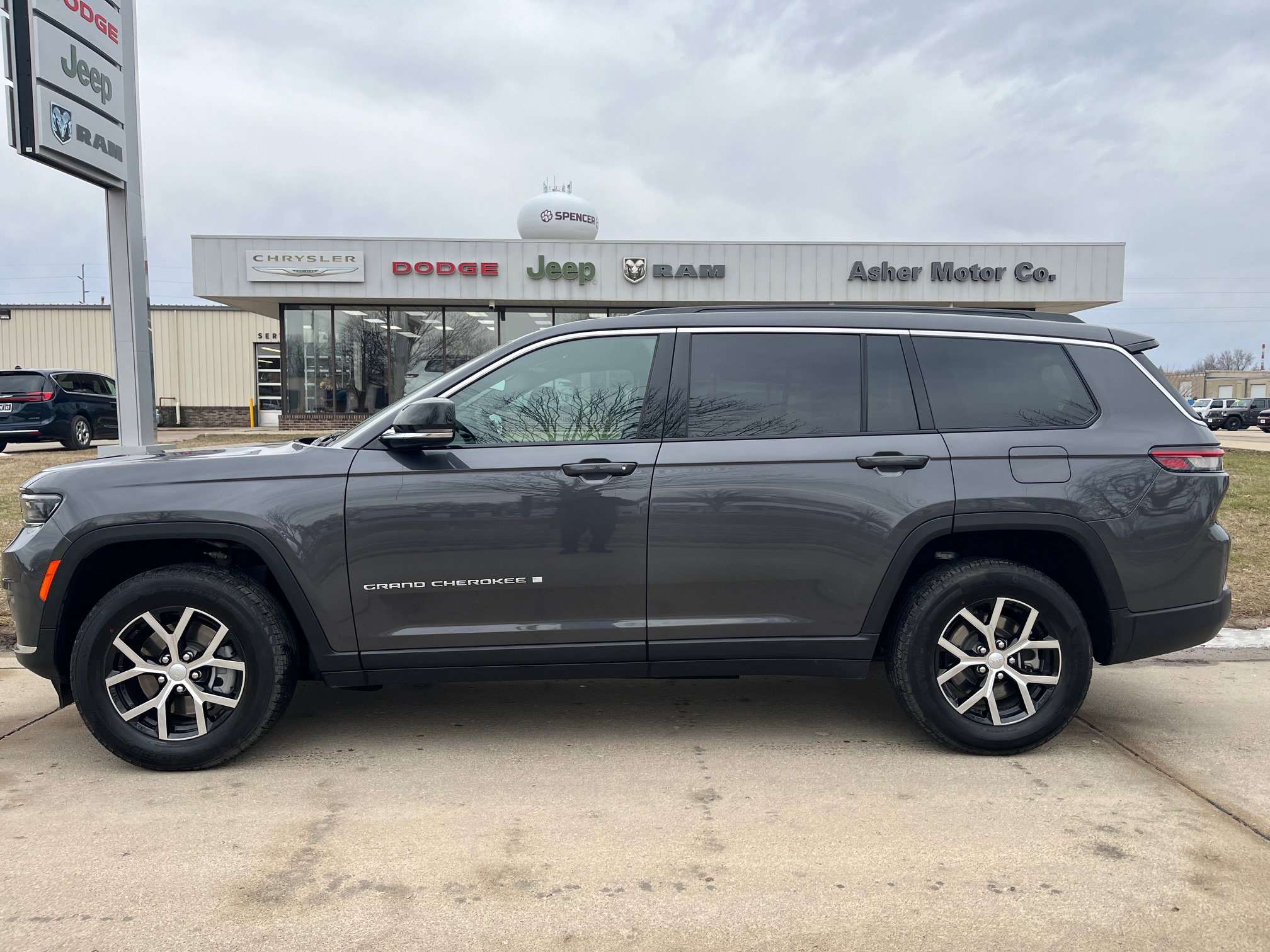 2025 Jeep Grand Cherokee L Limited's photo