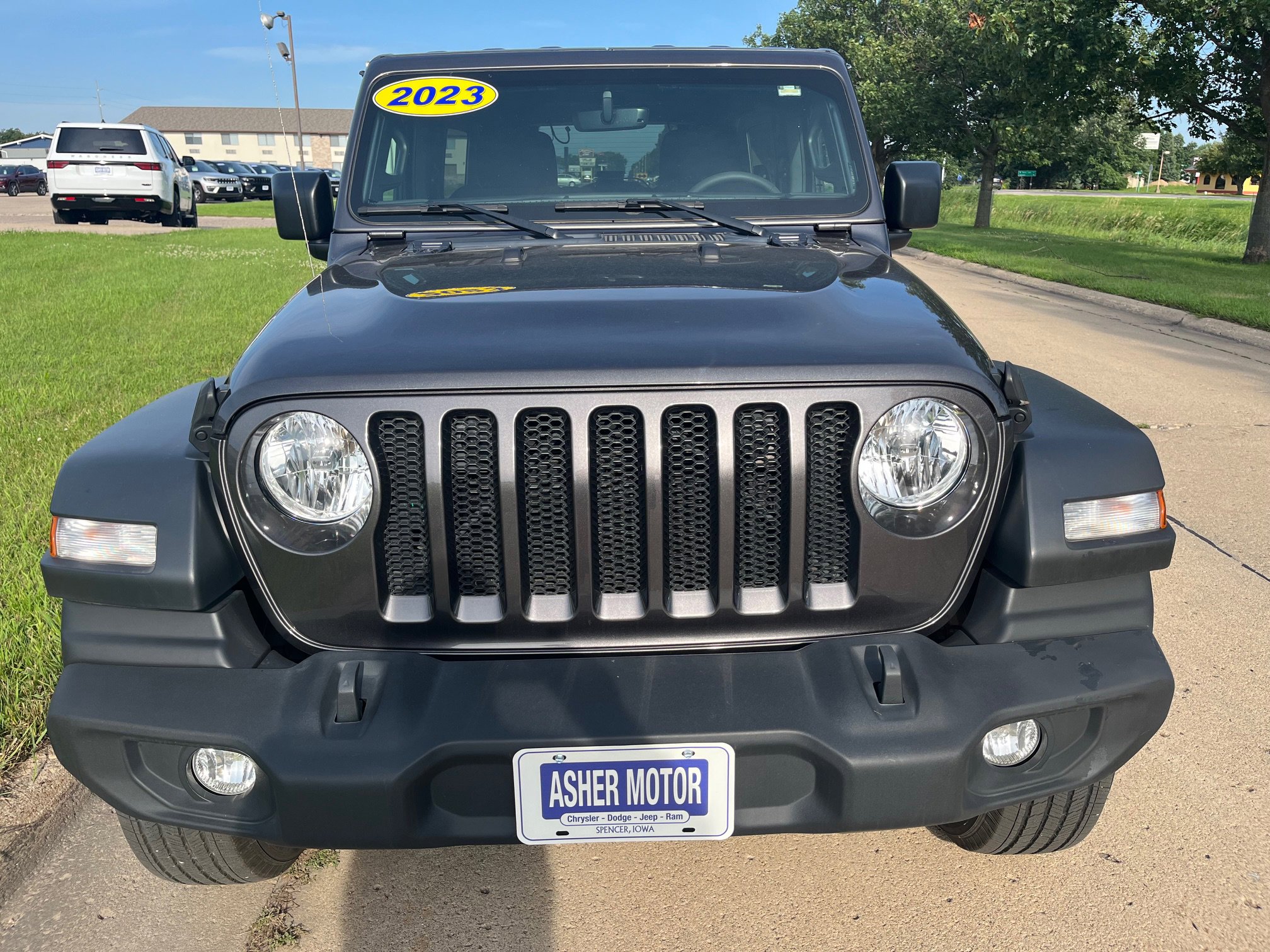 2023 Jeep Wrangler Sport S photo 3