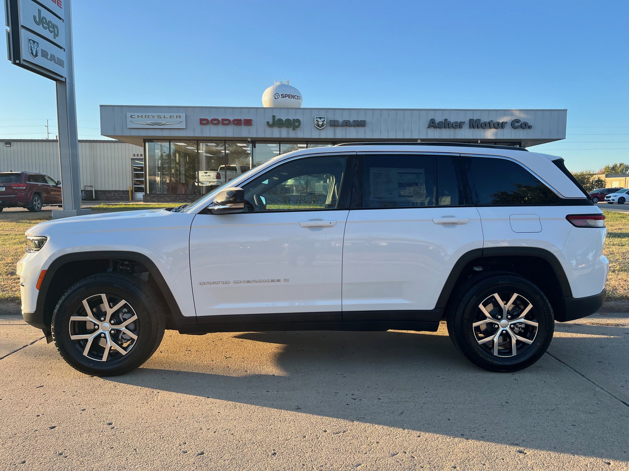 2025 Jeep Grand Cherokee Limited's photo