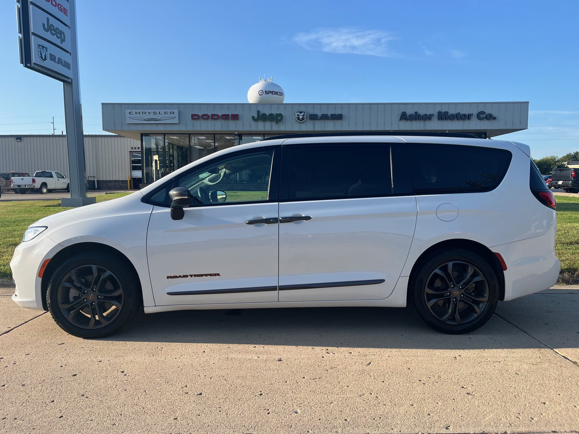 2024 Chrysler Pacifica Touring L