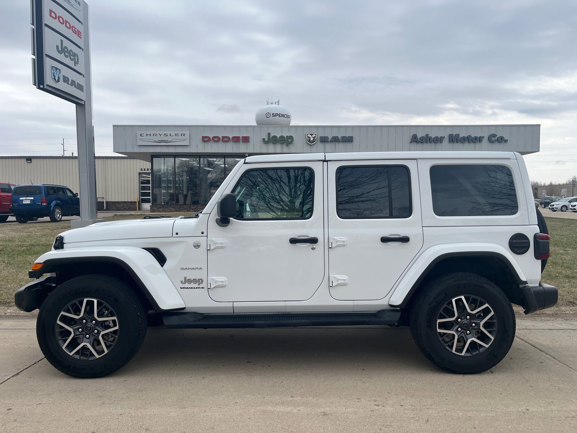 2024 Jeep Wrangler Unlimited Sahara 4x4