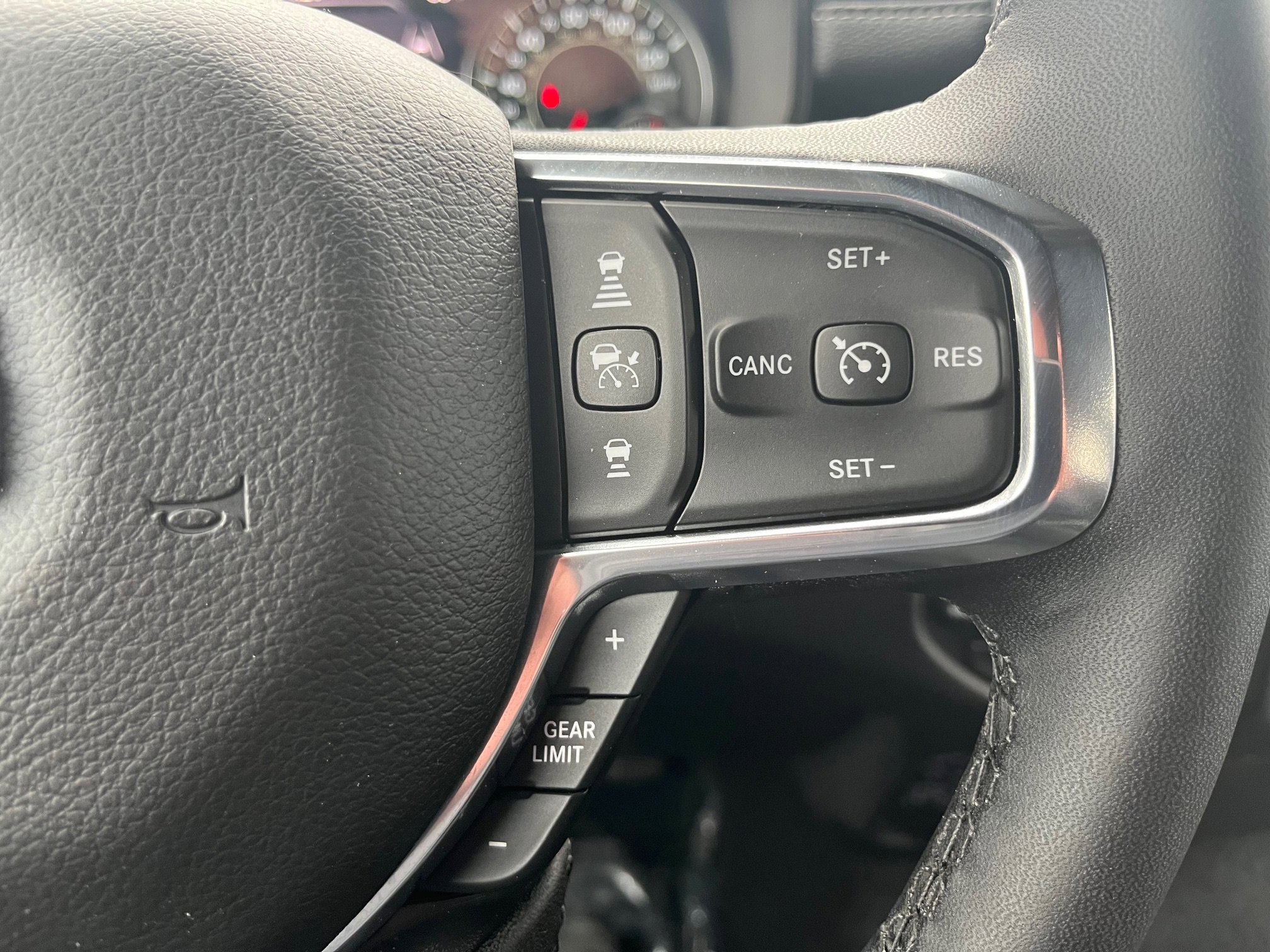 2025 RAM Ram 1500 Pickup Laramie - Photo 19