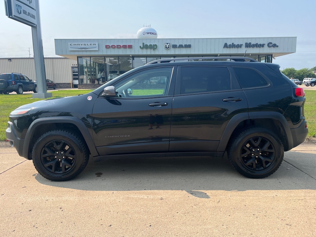 Used 2016 Jeep Cherokee Trailhawk 4WD