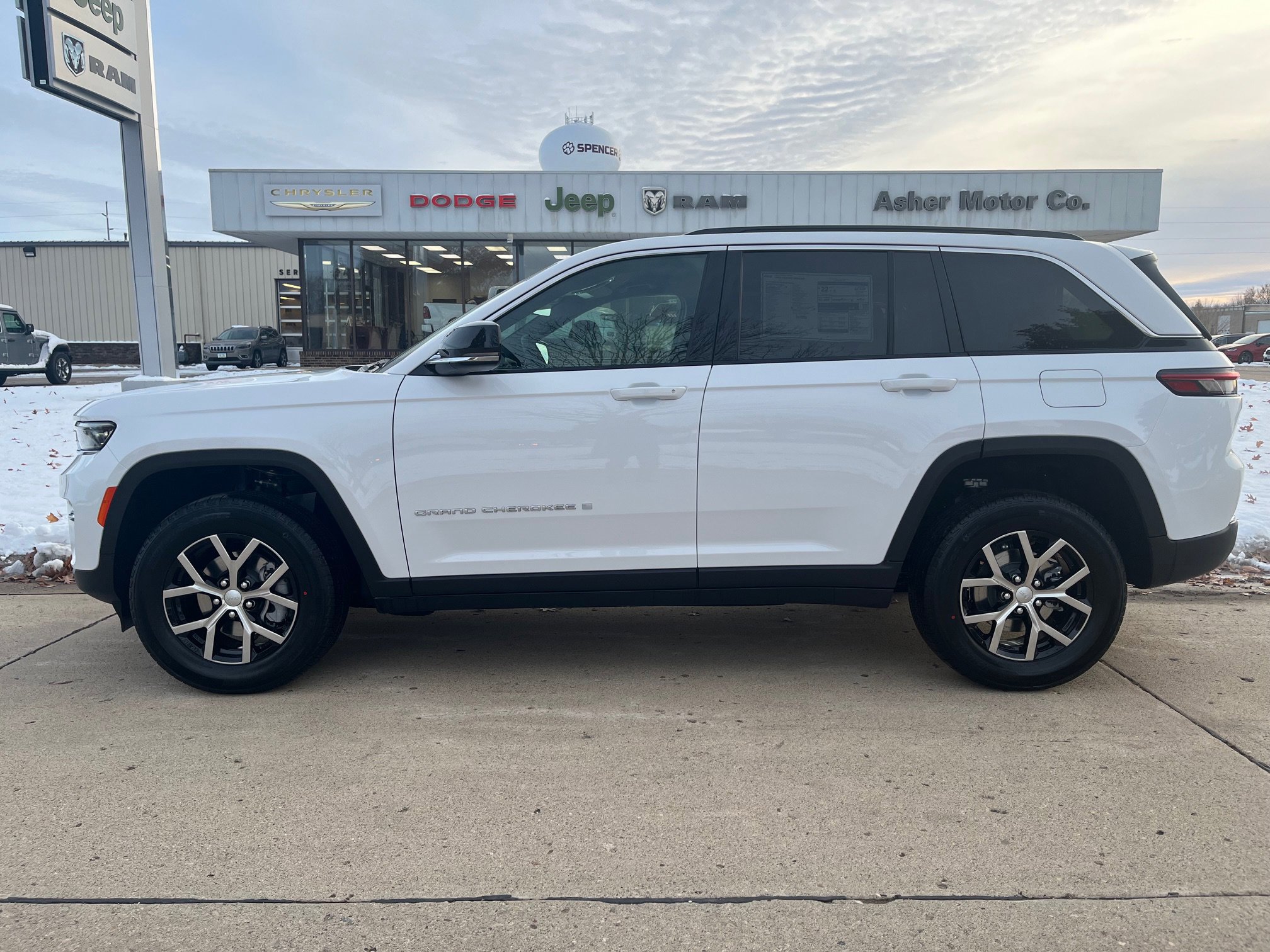 2025 Jeep Grand Cherokee Limited's photo