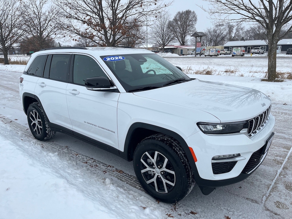 Used 2025 Jeep Grand Cherokee Limited 4x4