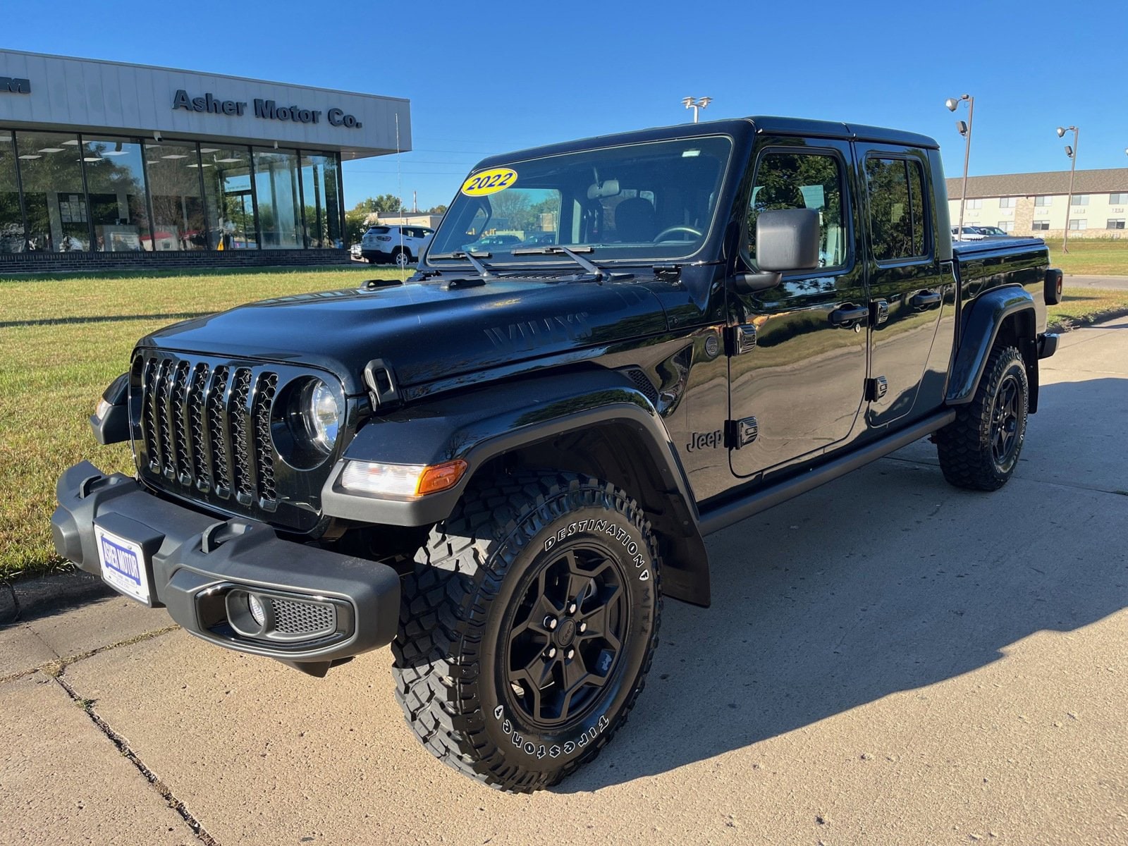 Used 2022 Jeep Gladiator WILLYS with VIN 1C6HJTAG4NL103383 for sale in Spencer, IA