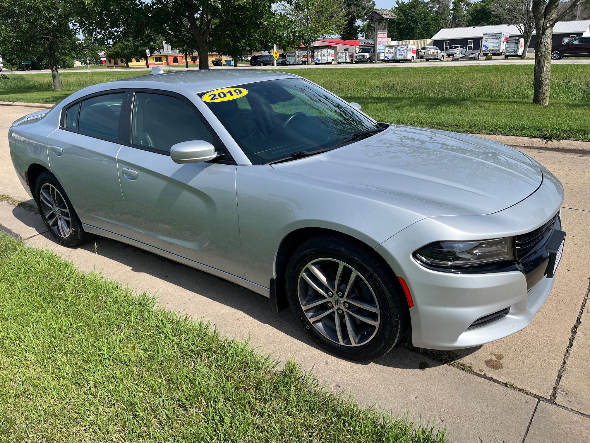 2019 Dodge Charger SXT AWD photo 4