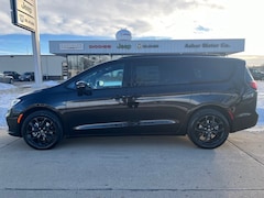 2026 Chrysler Pacifica SELECT AWD Passenger Van