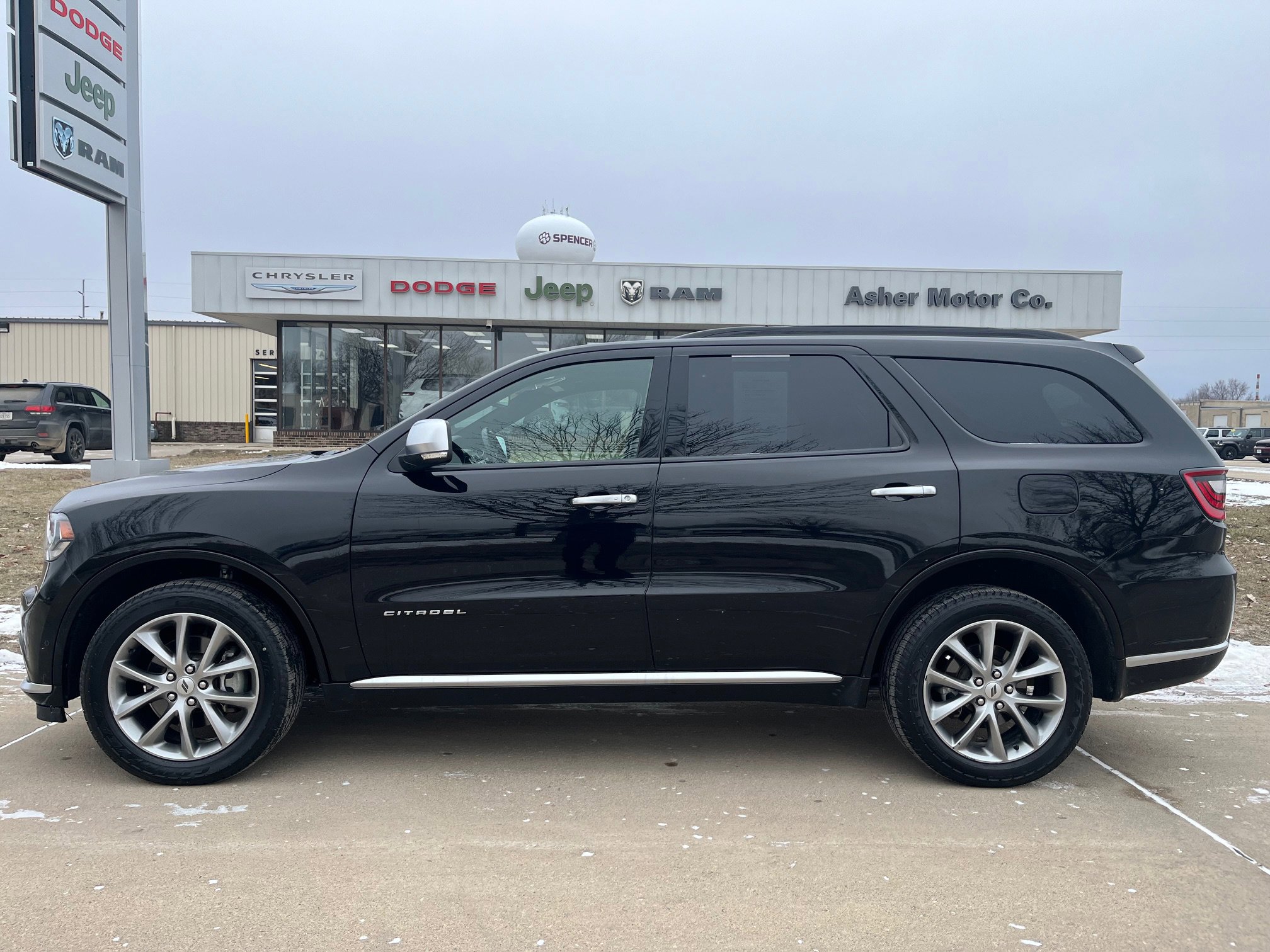 2019 Dodge Durango Anodized Platinum's photo