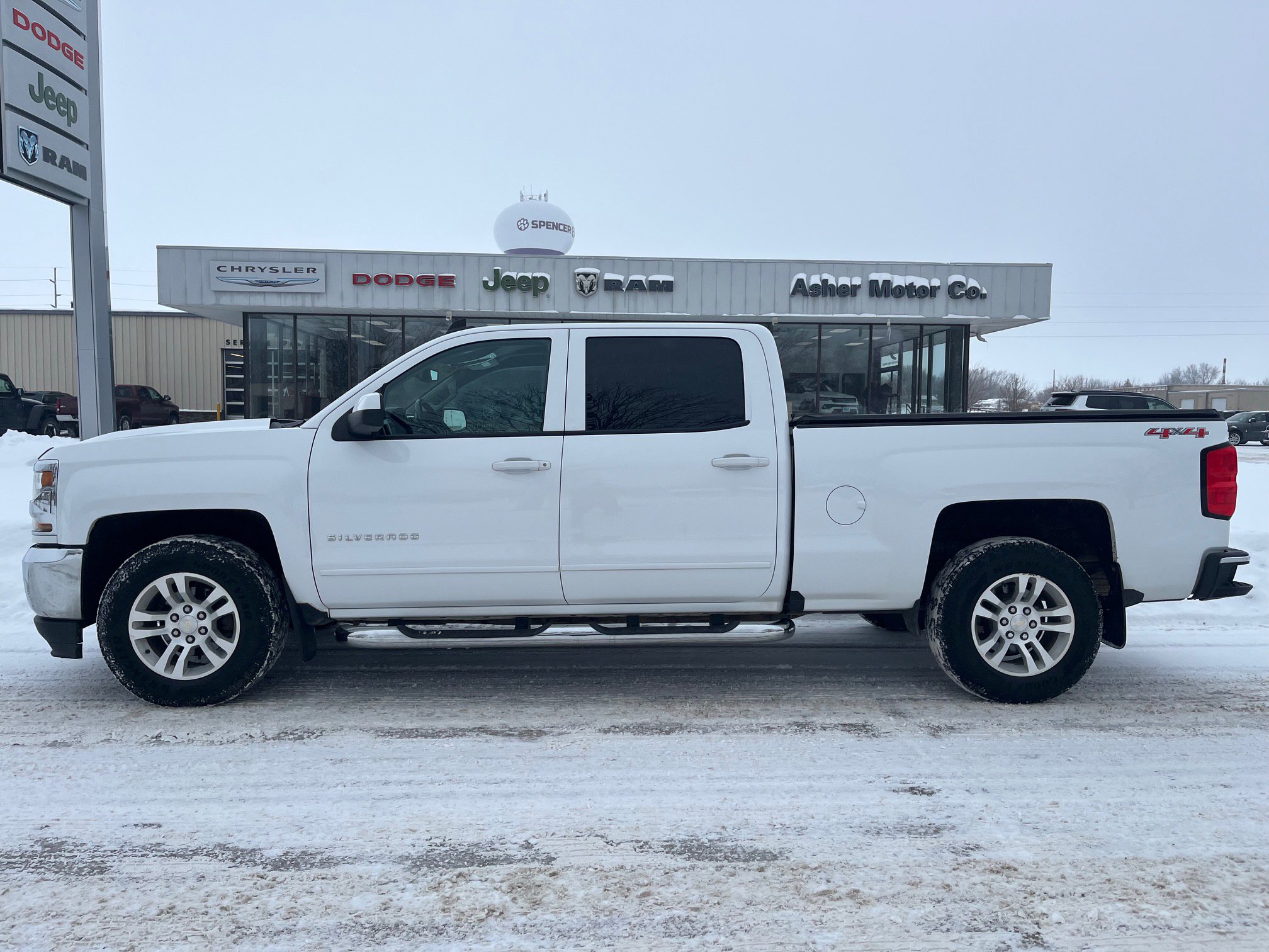 2017 Chevrolet Silverado 1500 LT's photo