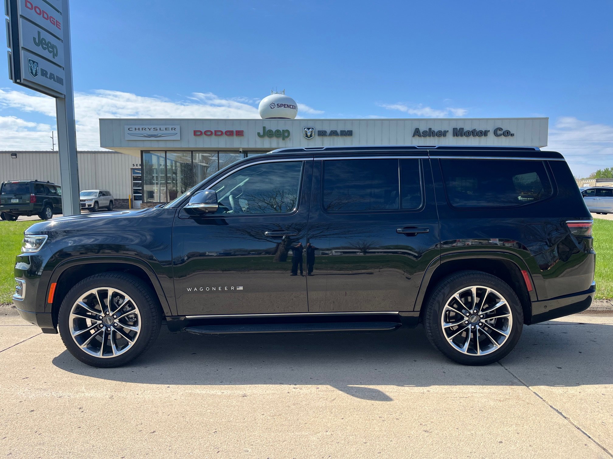 2024 Jeep Wagoneer Series II 4WD's photo