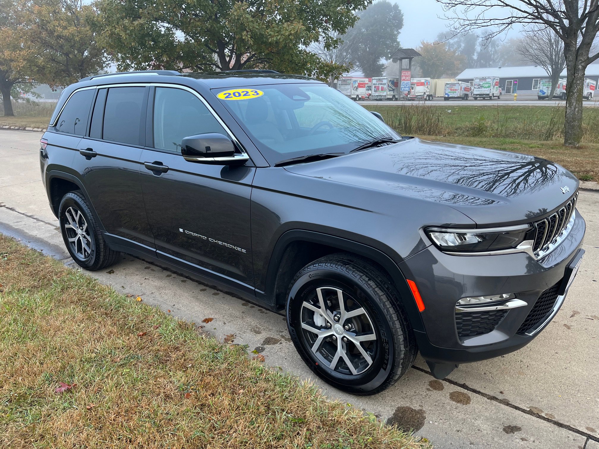 2023 Jeep Grand Cherokee Limited photo 3