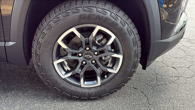 2027 Chevrolet Equinox ACTIV - Photo 11