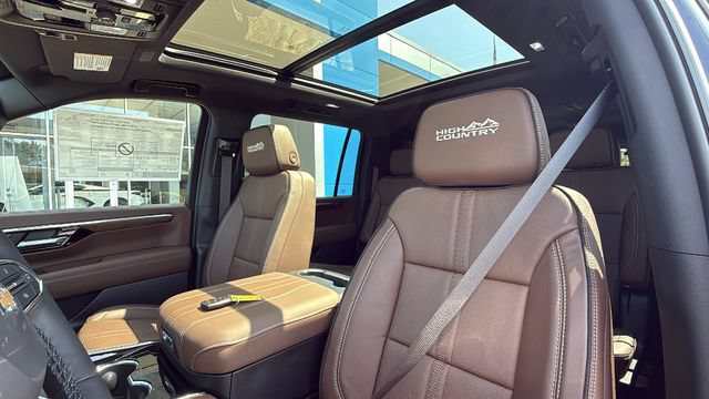 2026 Chevrolet Suburban High Country - Photo 28