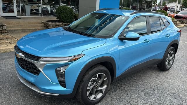 2025 Chevrolet Trax LT's photo