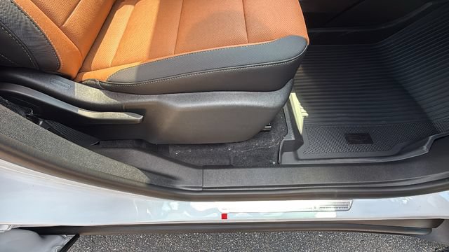 2027 Chevrolet Traverse Z71 - Photo 28