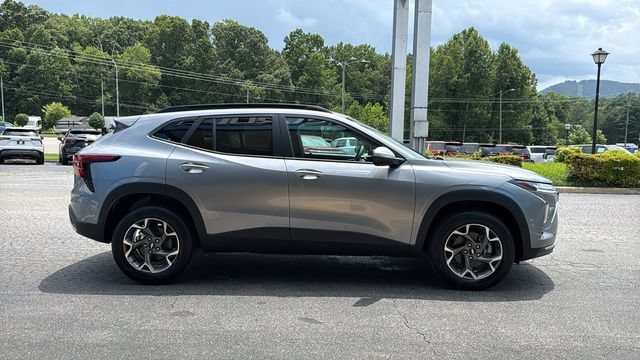 2026 Chevrolet Trax LT - Photo 10
