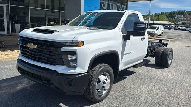 2026 Chevrolet Silverado HD WT 4WD Regular Cab 162" WB's photo