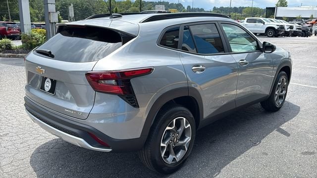 2026 Chevrolet Trax LT - Photo 9