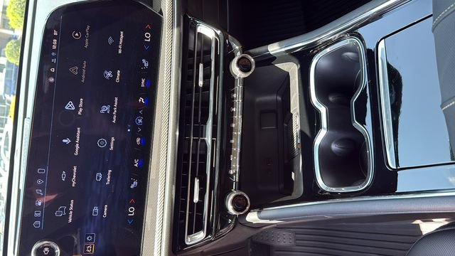 2027 Chevrolet Traverse Z71 - Photo 24