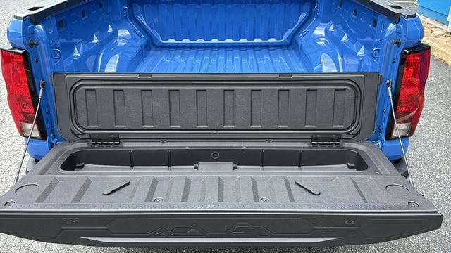 2026 Chevrolet Colorado Trail Boss - Photo 8