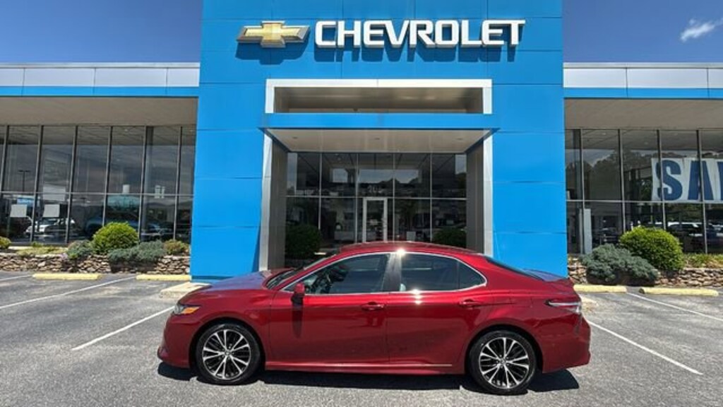 Used 2018 Toyota Camry LE