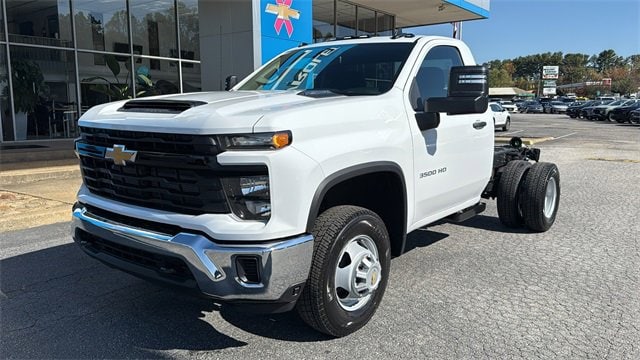 2026 Chevrolet Silverado 3500HD Work Truck's photo
