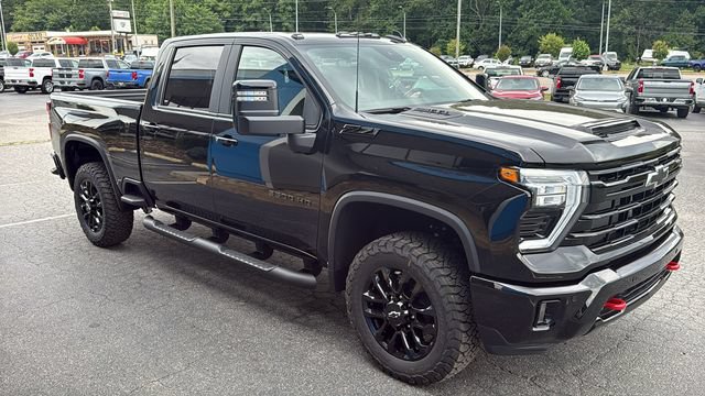 2026 Chevrolet Silverado 3500 HD LT - Photo 3