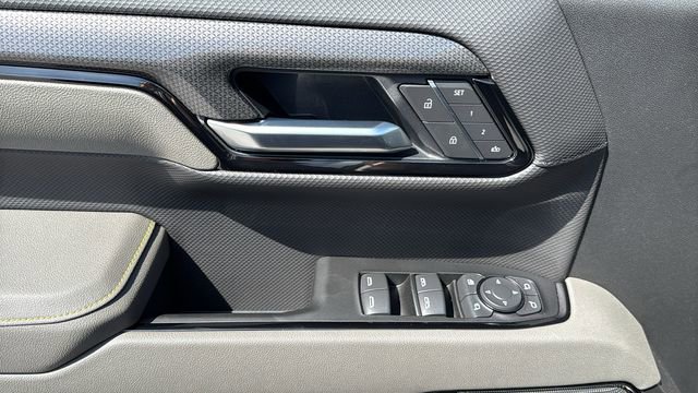 2026 Chevrolet Silverado 1500 ZR2 - Photo 15