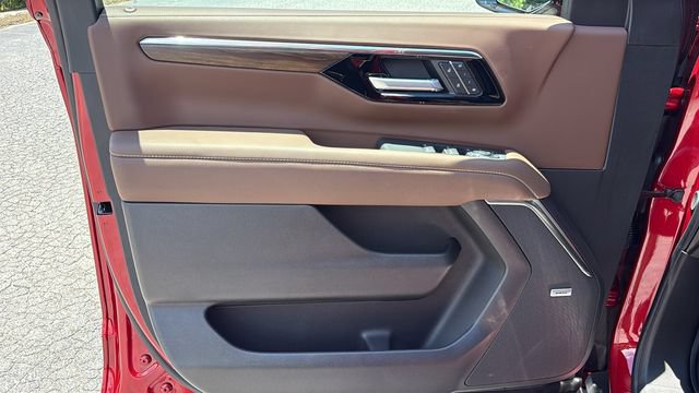 2026 Chevrolet Suburban High Country - Photo 17