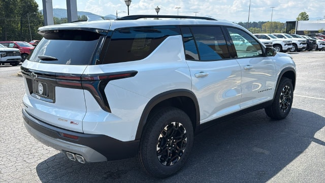 2027 Chevrolet Traverse Z71 - Photo 9
