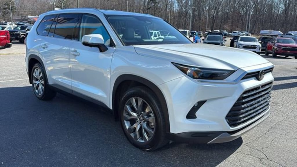 Used 2024 Toyota Grand Highlander XLE