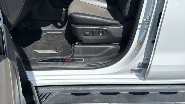 2022 Chevrolet Silverado 1500 ZR2 - Photo 13