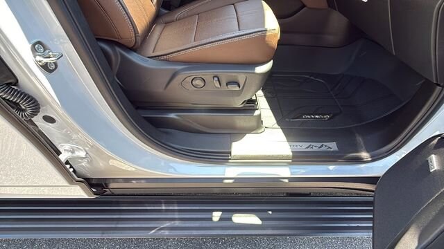 2026 Chevrolet Suburban High Country - Photo 31