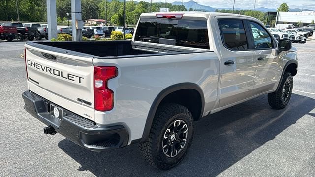 2026 Chevrolet Silverado 1500 ZR2 - Photo 8