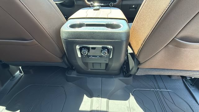 2026 Chevrolet Suburban High Country - Photo 41