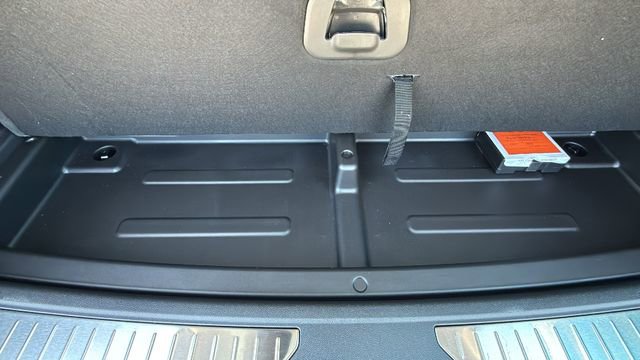 2026 Chevrolet Suburban High Country - Photo 9