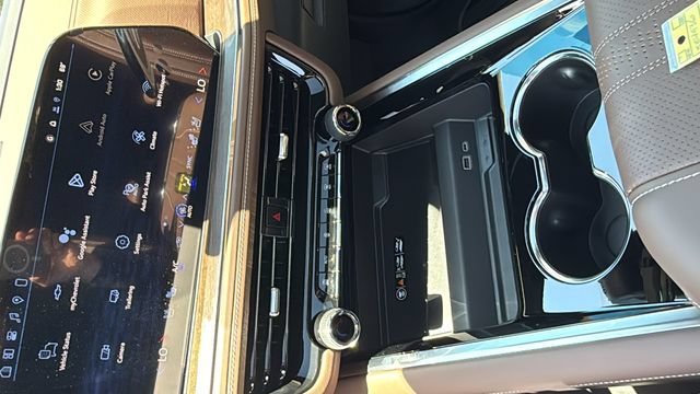 2026 Chevrolet Suburban High Country - Photo 28