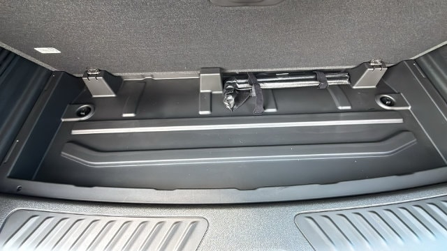 2026 Chevrolet Tahoe LS - Photo 8