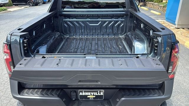 2026 Chevrolet Silverado EV LT - Photo 8