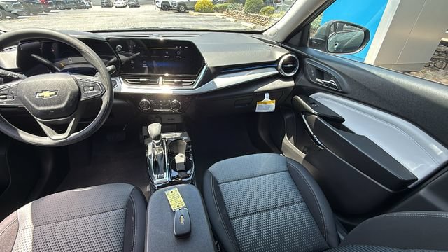 2026 Chevrolet Trax LT - Photo 32