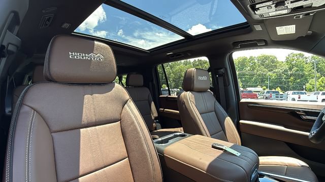 2026 Chevrolet Suburban High Country - Photo 31